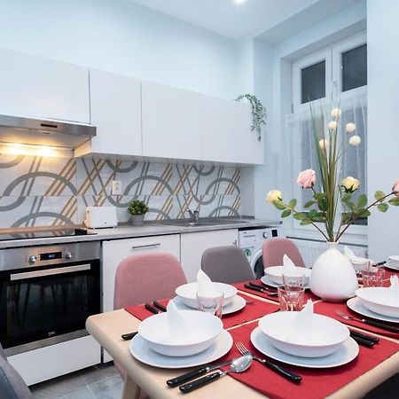 New Spacious Apartment At Superb Location Budapest Exterior photo