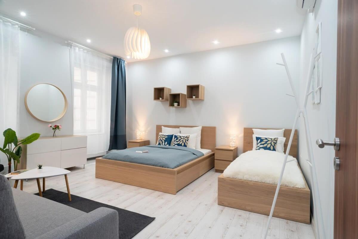 New Spacious Apartment At Superb Location Budapest Exterior photo