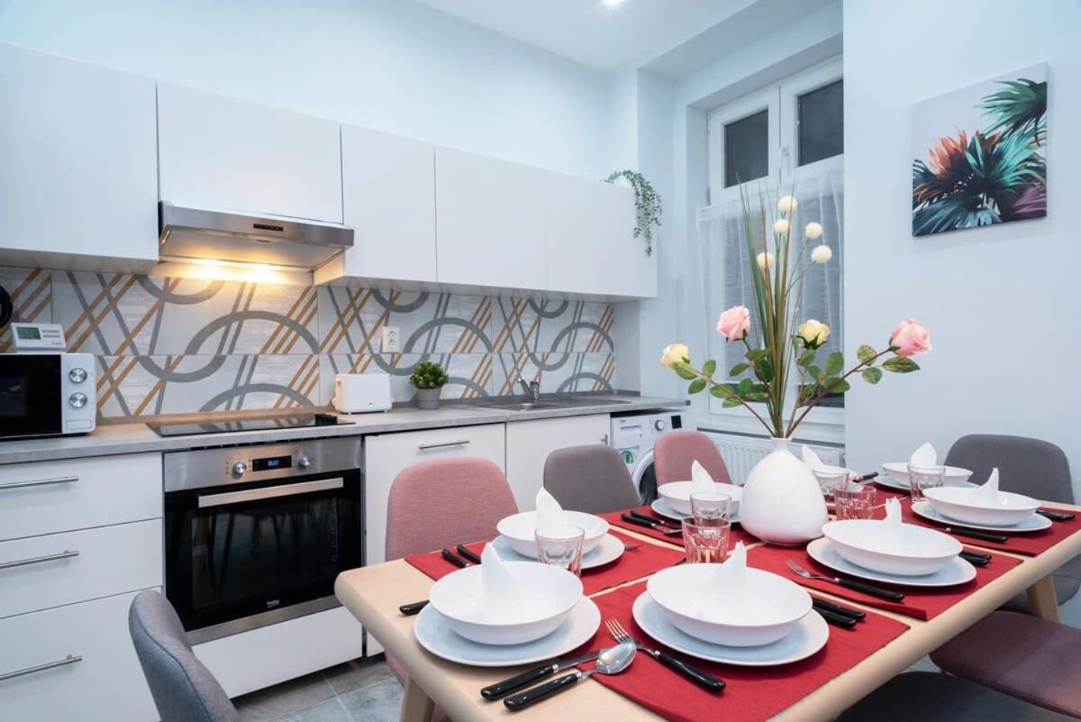 New Spacious Apartment At Superb Location Budapest Exterior photo