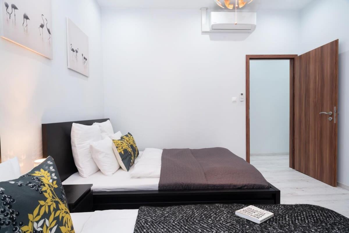 New Spacious Apartment At Superb Location Budapest Exterior photo